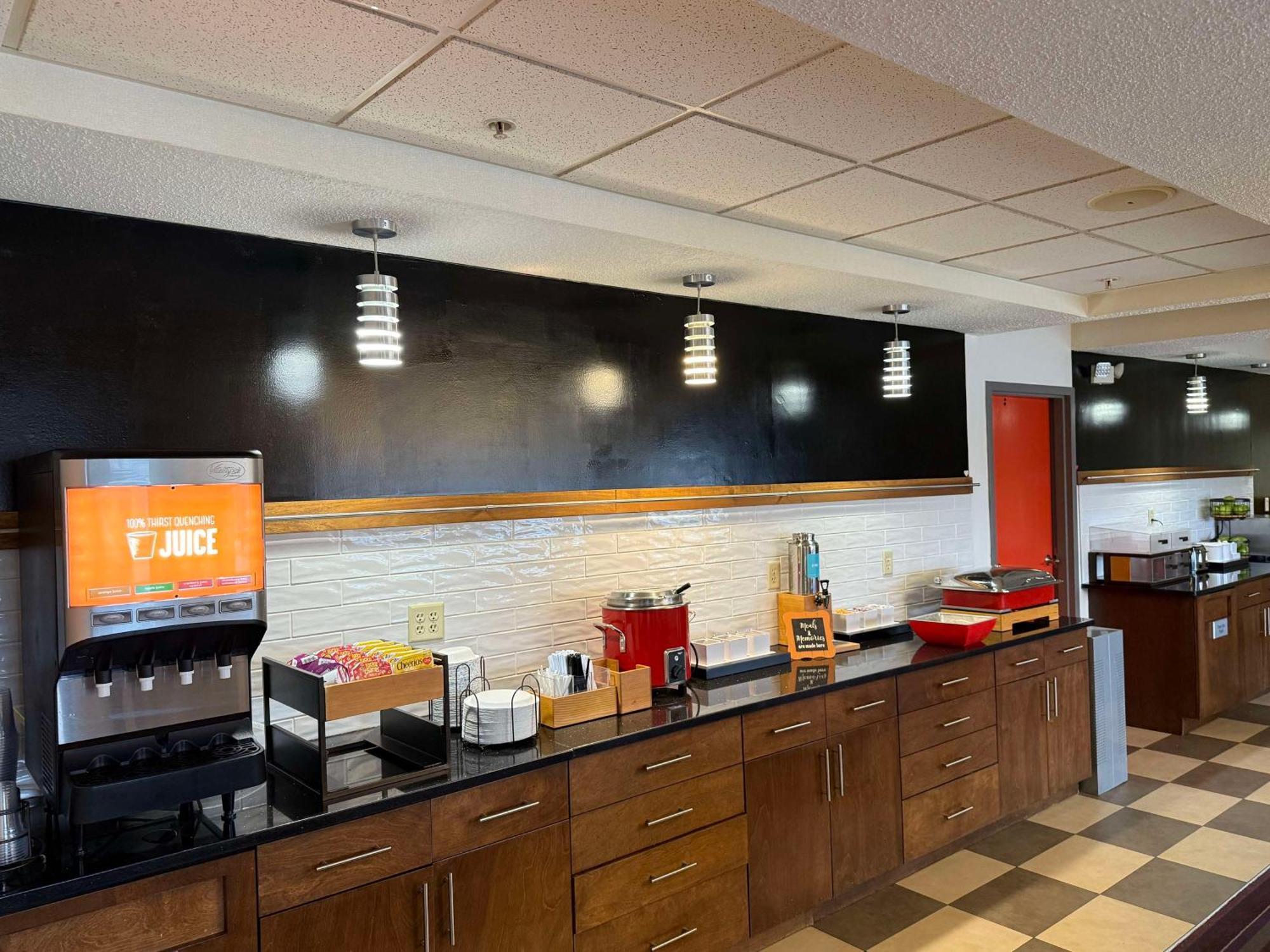 Surestay By Best Western Forsyth Decatur Extérieur photo