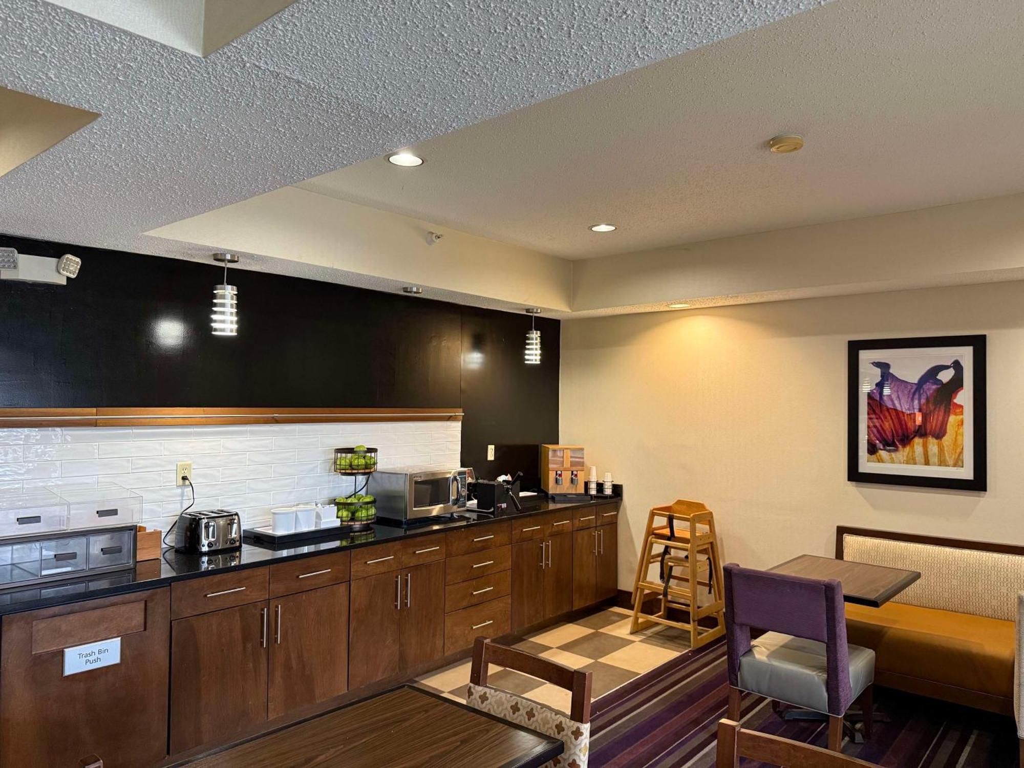 Surestay By Best Western Forsyth Decatur Extérieur photo
